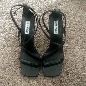 NWOT Steve Madden Black Patent Strappy Heels